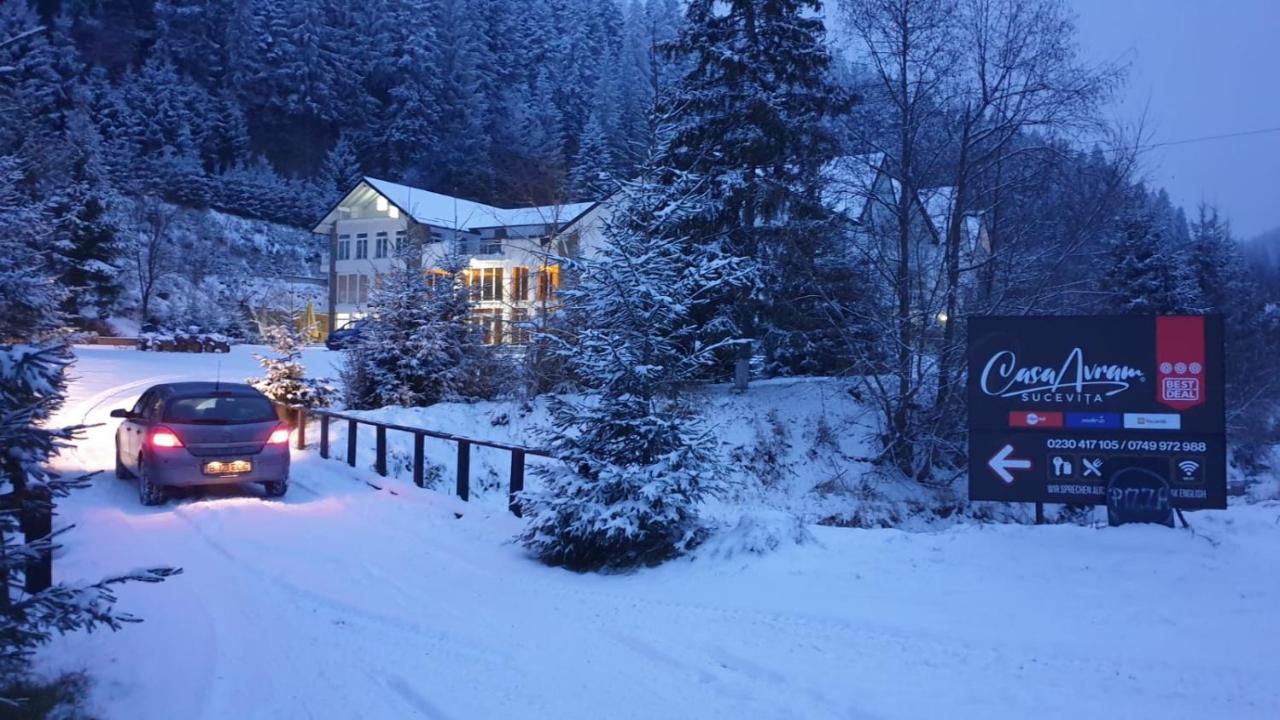 Casa Avram Hotel Sucevita Buitenkant foto