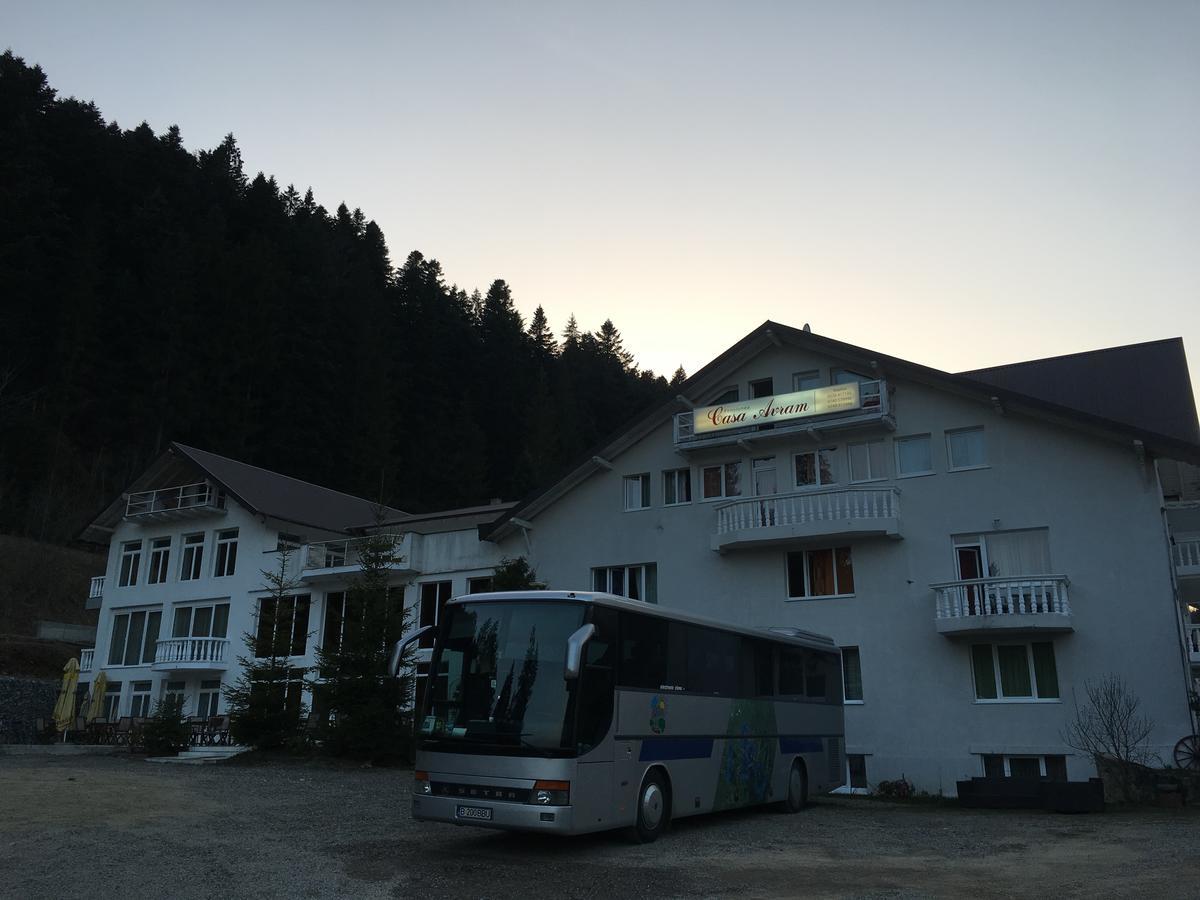 Casa Avram Hotel Sucevita Buitenkant foto