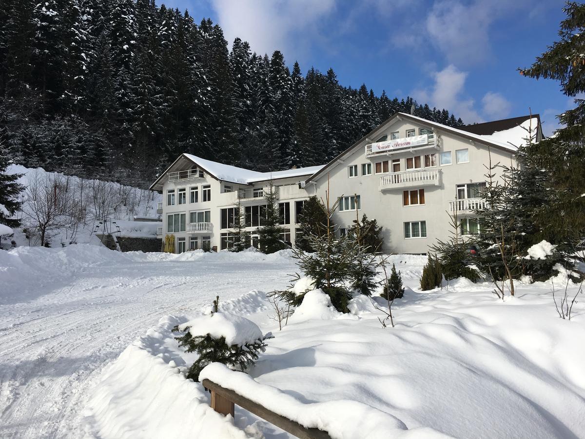 Casa Avram Hotel Sucevita Buitenkant foto